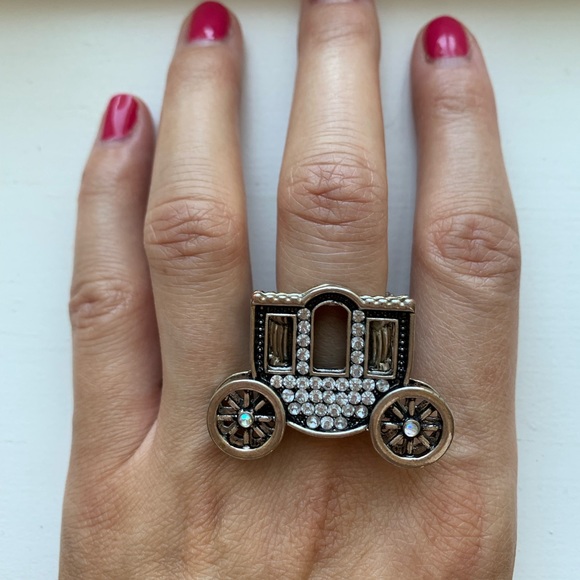 Vintage chunky silver stagecoach ring - Picture 7 of 7